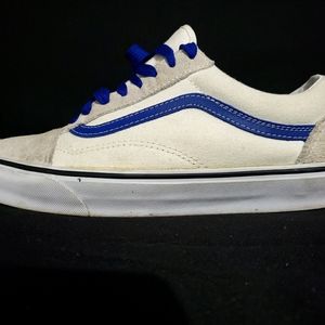 Good Condition White Vans Size 9mens.